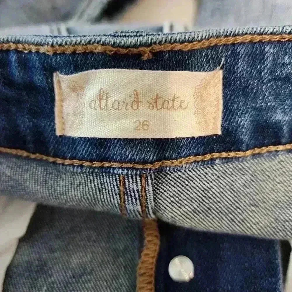 NWT Altar'd State Button Fly Distressed Denim Jeans Size 26 - Picture 10 of 12